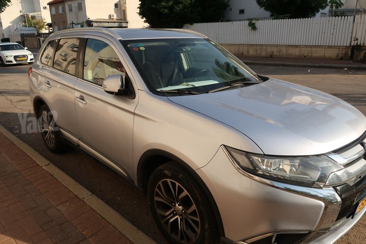 אאוטלנדר Premium אוט׳ 2.0 (150 כ״ס) [2015-2020]