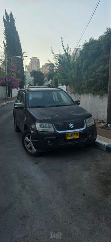 גרנד ויטרה JLX-E אוט׳ 5 דל 2.4 (165 כ״ס)