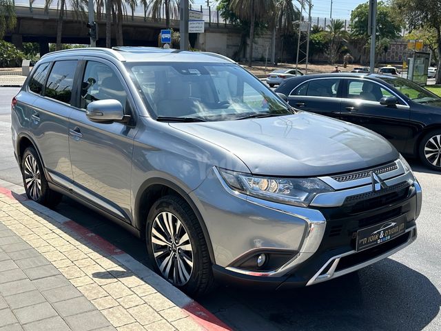 מודעת רכב מיצובישי אאוטלנדר 2