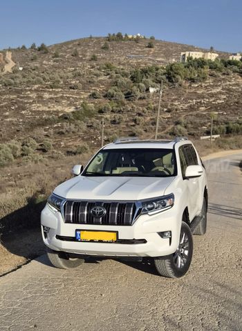 מודעת רכב טויוטה לנד קרוזר
