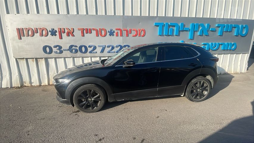 מודעת רכב מאזדה CX-30 1