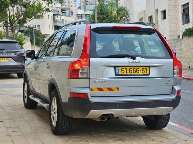 מודעת רכב וולוו XC90