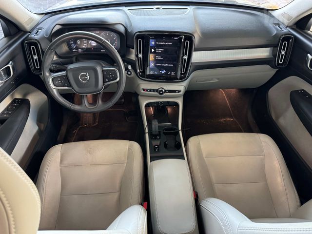 מודעת רכב וולוו XC40 2