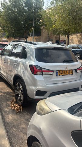 מודעת רכב מיצובישי ASX