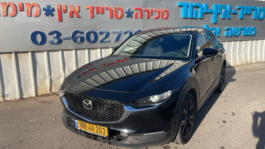 מודעת רכב מאזדה CX-30