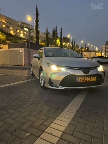 מודעת רכב טויוטה קורולה 2