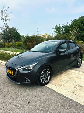 מודעת רכב מאזדה 2