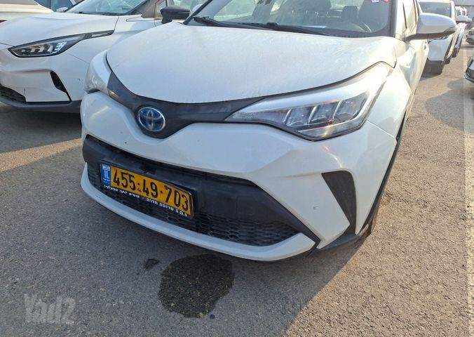 מודעת רכב טויוטה C-HR