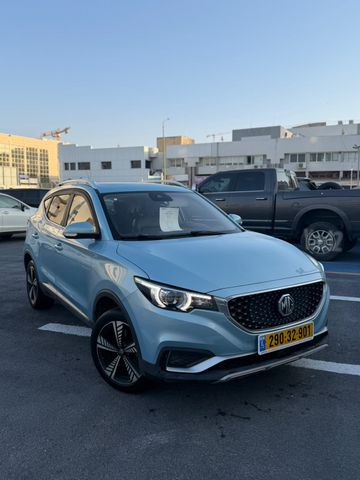מודעת רכב אם ג'י ZS