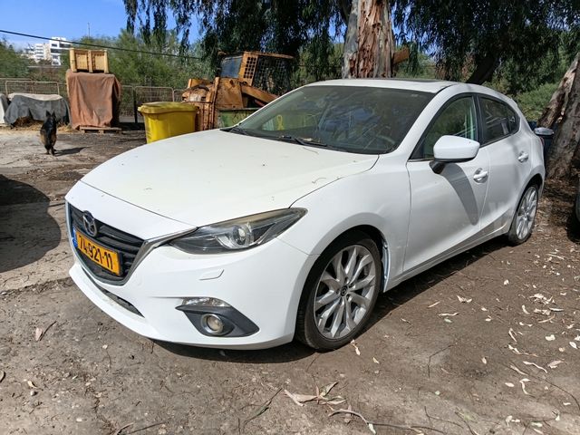 מודעת רכב מאזדה 3