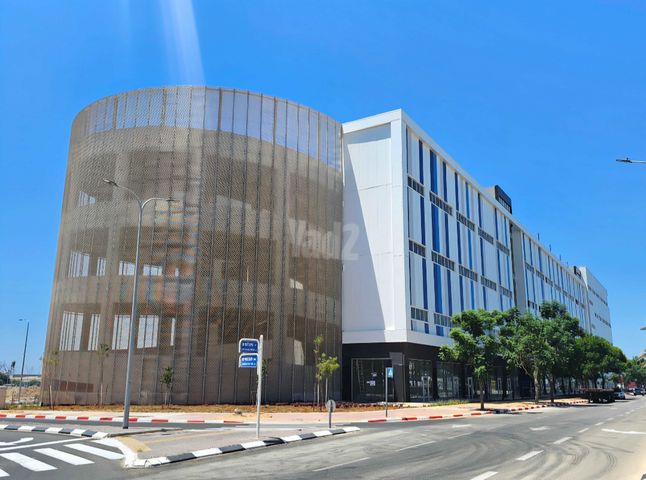 מחסנים, קרית איתנים, אשדוד