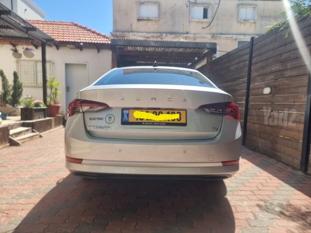 אוקטביה  Style פלאג-אין אוט׳ סדאן 5 דל 1.4 (150 כ״ס)