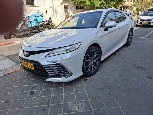 מודעת רכב טויוטה קאמרי