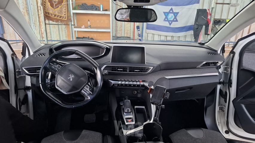 מודעת רכב פיג'ו 3008