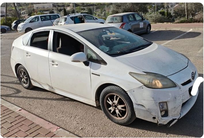 מודעת רכב טויוטה פריוס