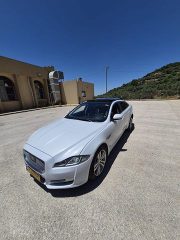 XJ Luxury 2.0 אוט׳ 2.0 (241 כ״ס) [2016-2018]