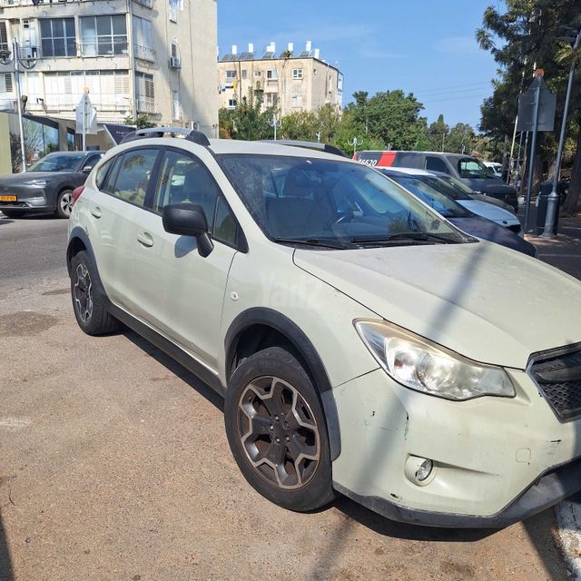מודעת רכב סובארו XV