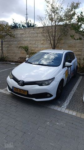 מודעת רכב טויוטה אוריס
