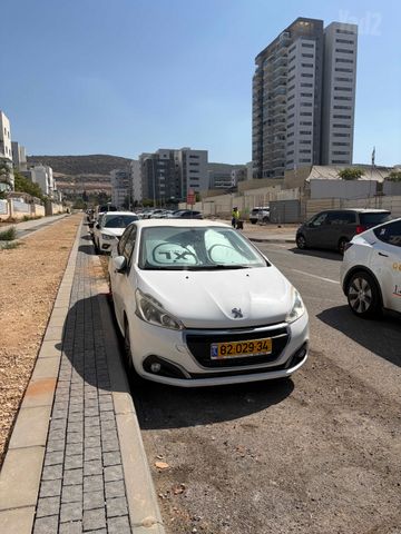 מודעת רכב פיג'ו 208