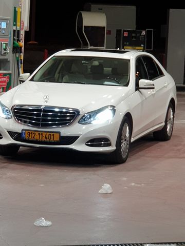 מודעת רכב מרצדס-בנץ E-class