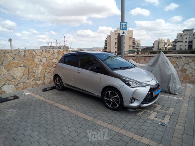 מודעת רכב טויוטה יאריס