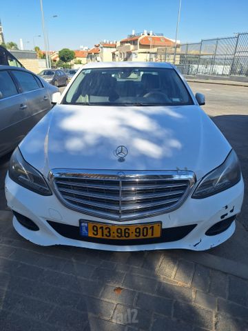 מודעת רכב מרצדס-בנץ E-class