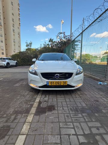 מודעת רכב וולוו V40