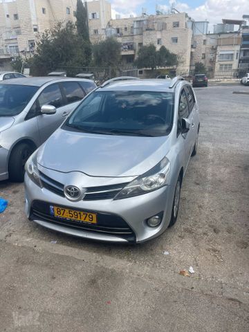 מודעת רכב טויוטה ורסו