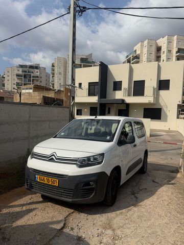 ברלינגו  Live אוט׳ מיניוואן / MPV 5 דל 1.5 (130 כ״ס)