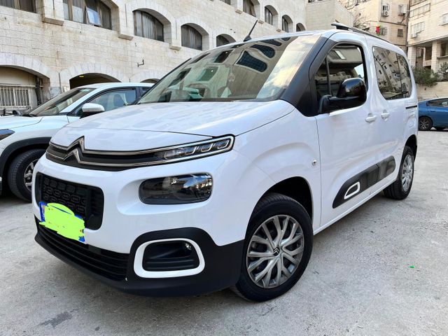 מודעת רכב סיטרואן ברלינגו