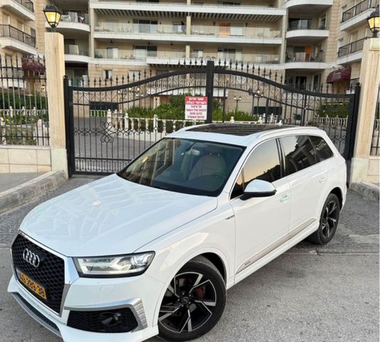 מודעת רכב אאודי Q7