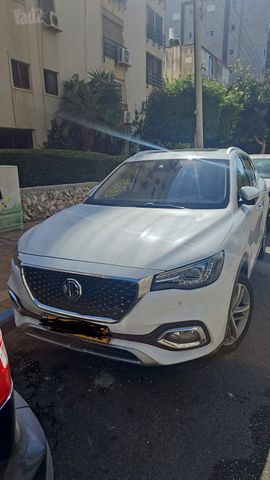 מודעת רכב אם ג'י EHS PHEV