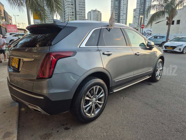 מודעת רכב קאדילק XT5