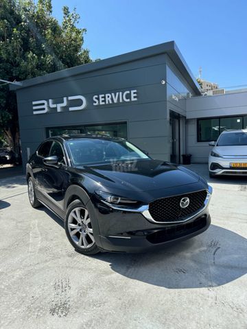 מודעת רכב מאזדה CX-30