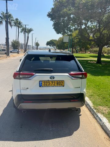 מודעת רכב טויוטה RAV4