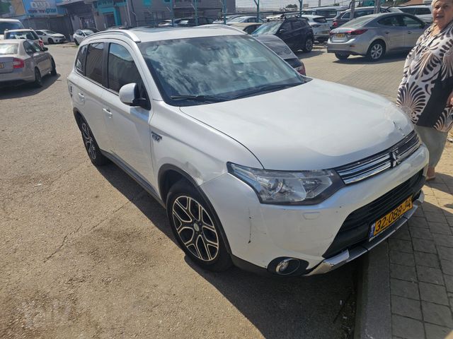 מודעת רכב מיצובישי אאוטלנדר