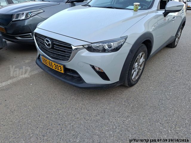 מודעת רכב מאזדה CX-3