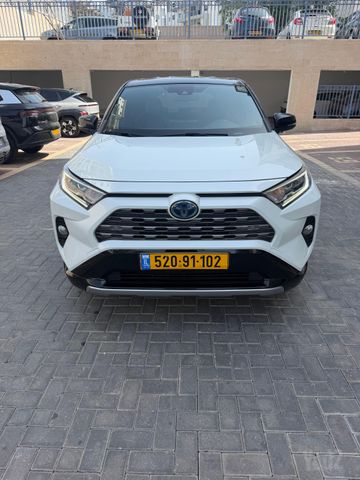 מודעת רכב טויוטה RAV4