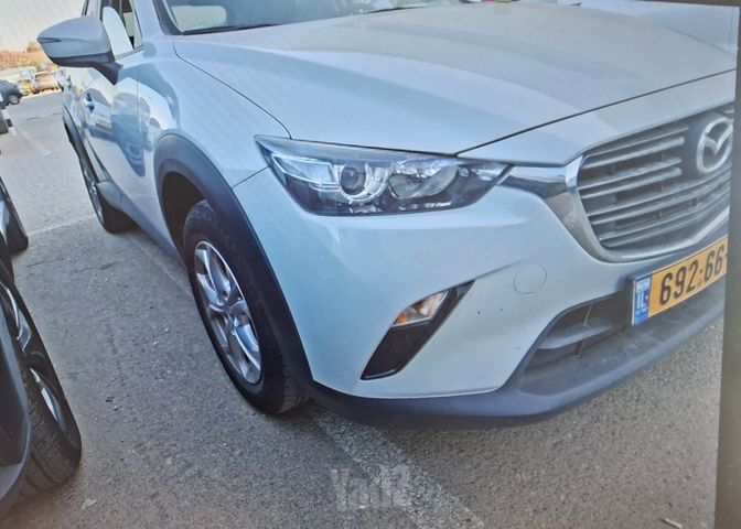 מודעת רכב מאזדה CX-3
