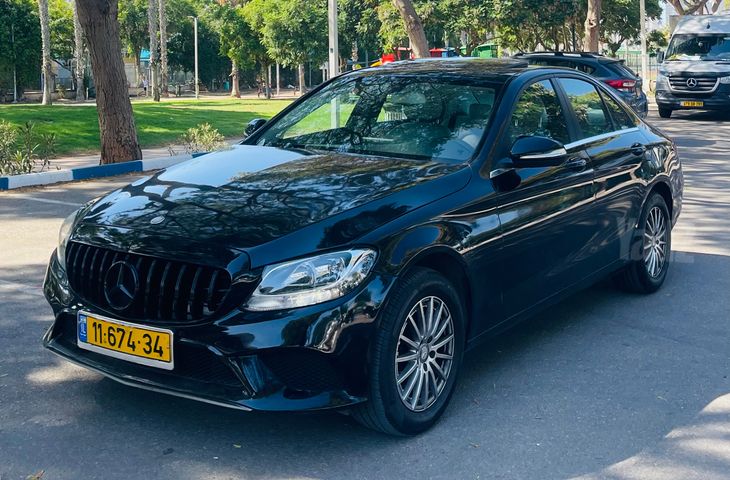 מודעת רכב מרצדס-בנץ C-class