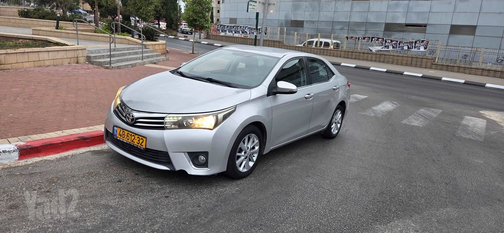 קורולה GLI-FL אוט׳ 1.6 (132 כ״ס)