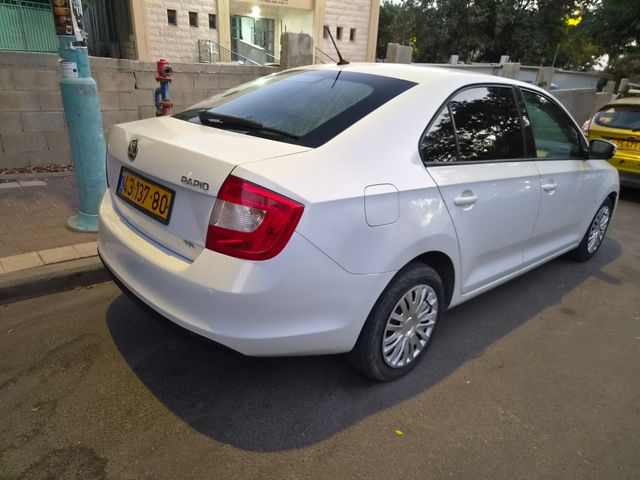 ראפיד Ambition אוט׳ 1.2 (90 כ״ס)