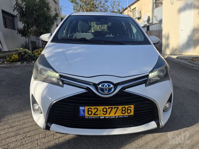 מודעת רכב טויוטה יאריס