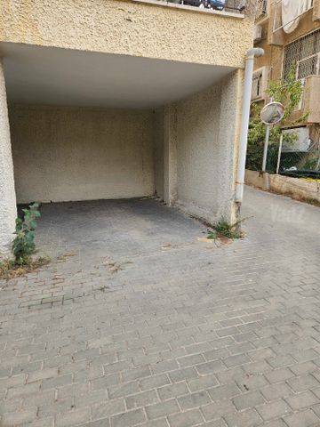 ארלוזורוב 33