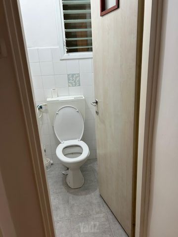 תמונה מהדירה ברמת השרון, 3 חדרים