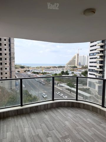 אהוד מנור 8