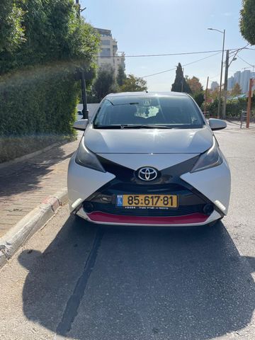 מודעת רכב טויוטה אייגו