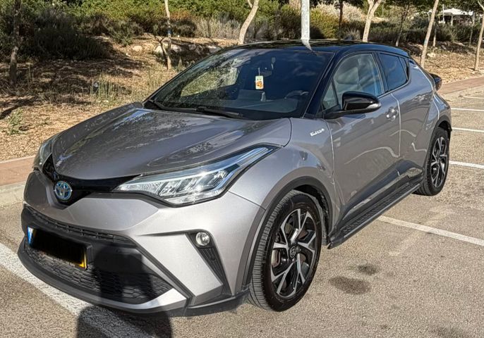 מודעת רכב טויוטה C-HR