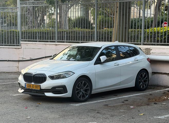 מודעת רכב ב מ וו סדרה 1