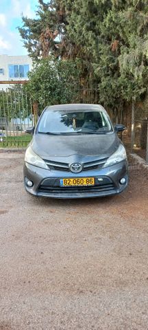 מודעת רכב טויוטה ורסו